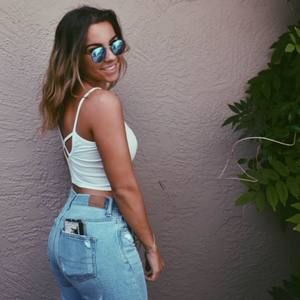 Meet your Posher, Valen